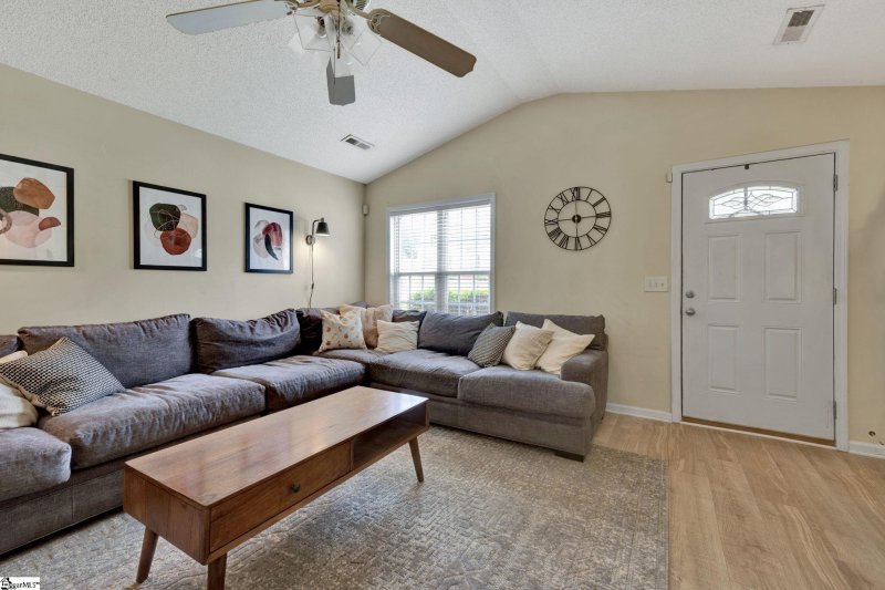 Property image 3 at 402 Tanacross Way, Greenville, SC 29605