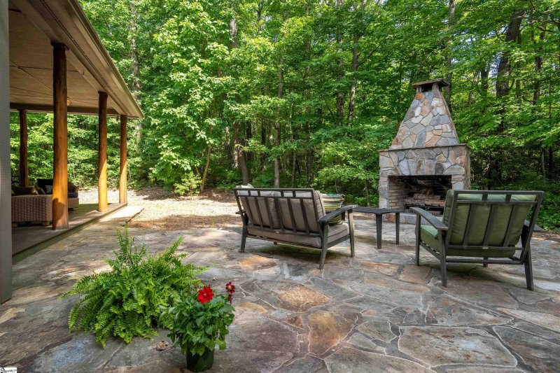 Property image 4 at 125 Sourwood Lane, Cleveland, SC 29635