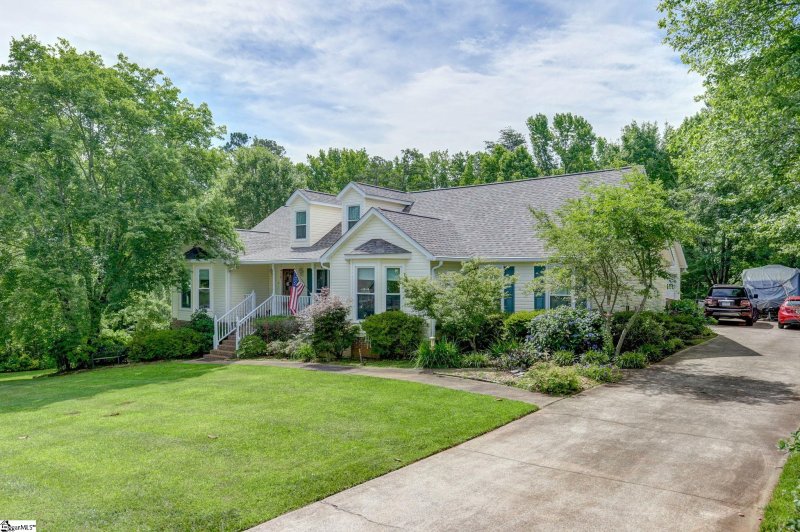 Property image 2 at 103 Colony Road, Travelers Rest, SC 29690