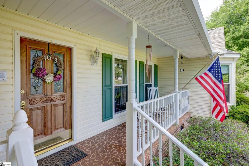 Property image 4 at 103 Colony Road, Travelers Rest, SC 29690