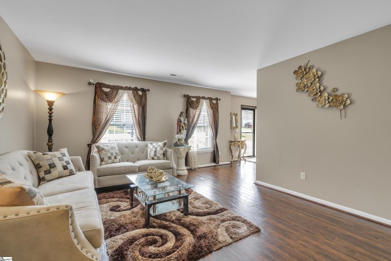 Property image 4 at 212 Garfield Lane, Simpsonville, SC 29681