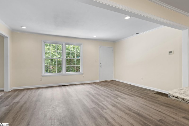 Property image 3 at 11 NOTCHWOOD Court, Greenville, SC 29611