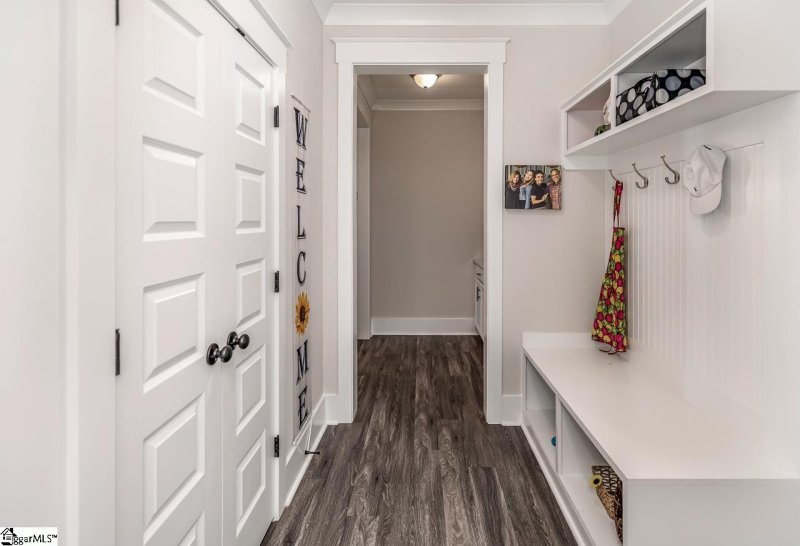 Property image 4 at 810 Tannat Court, Simpsonville, SC 29681