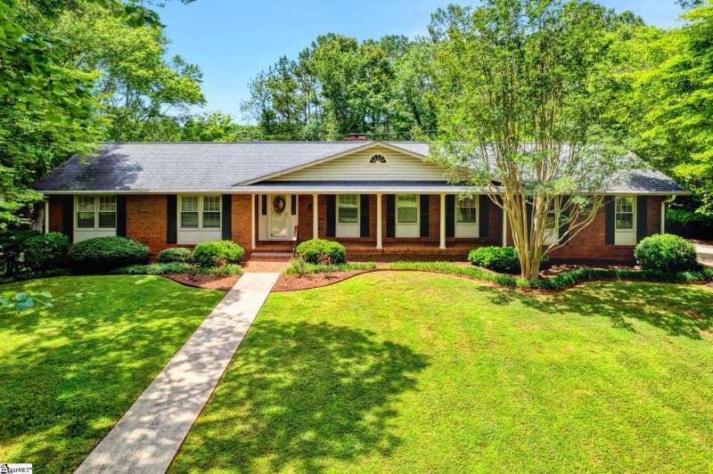 13 River Drive Extension