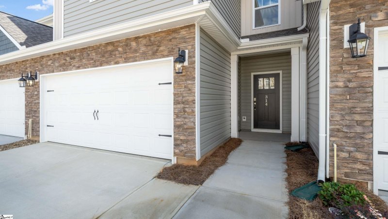 Property image 4 at 323 Cub Court, Greenville, SC 29609