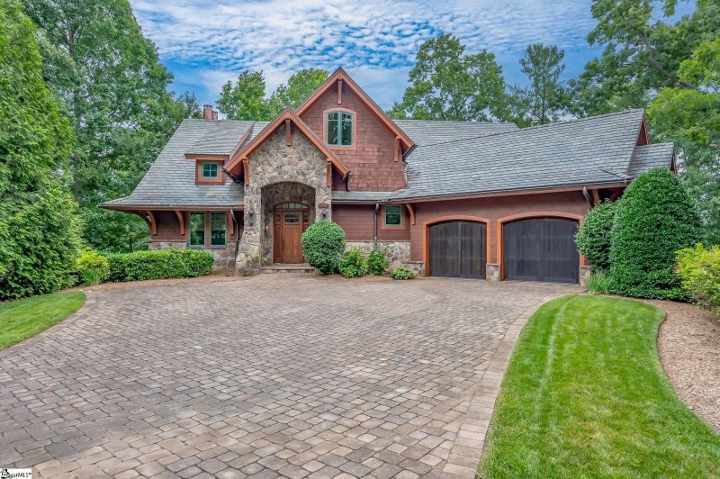 510 Lake Vista Way