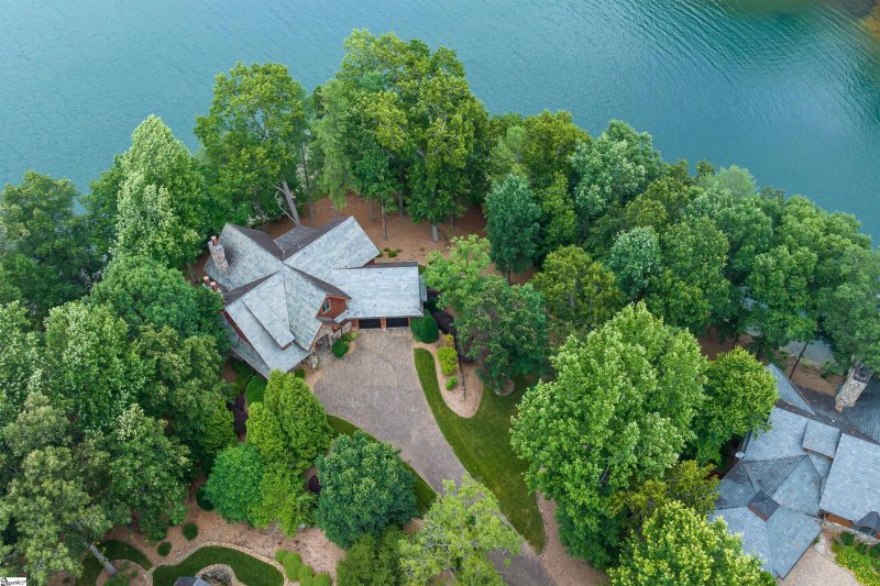 Property image 3 at 510 Lake Vista Way, Six Mile, SC 29682