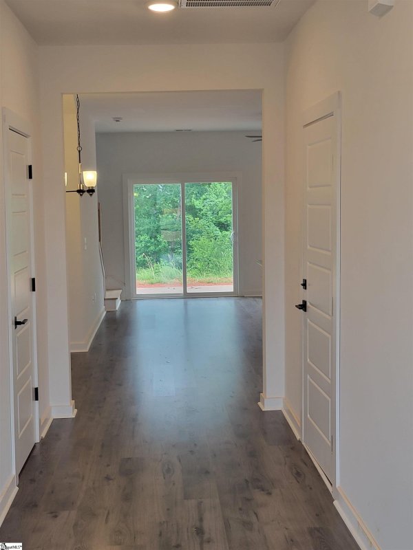 Property image 3 at 1210 Westgate Village Drive, Spartanburg, SC 29301-0000