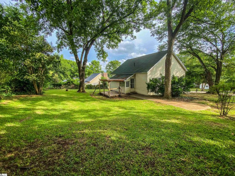 Property image 3 at 201 S Ninth Street, Easley, SC 29640