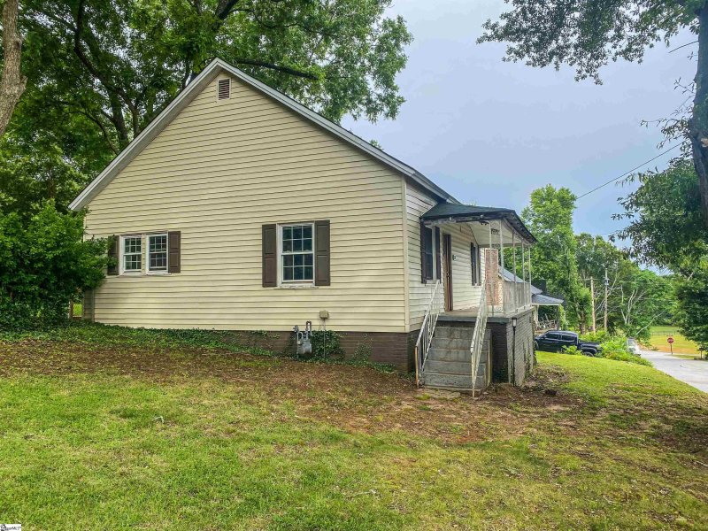 Property image 5 at 201 S Ninth Street, Easley, SC 29640