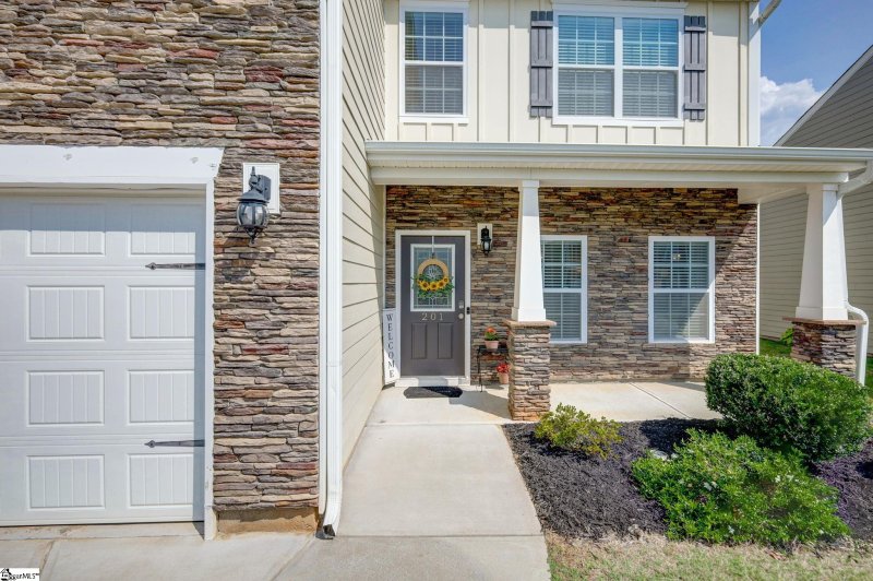Property image 3 at 201 Hartwood Lake Lane, Greer, SC 29650