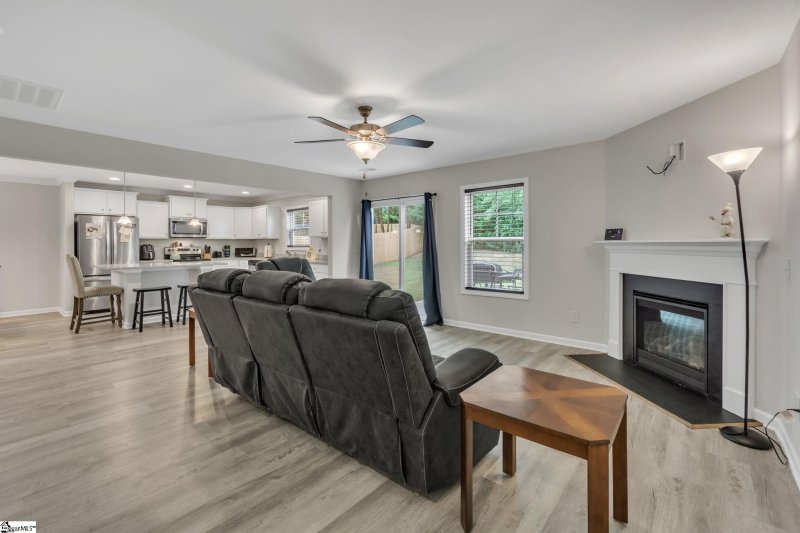 Property image 3 at 127 Harvest Glen Drive, Piedmont, SC 29673