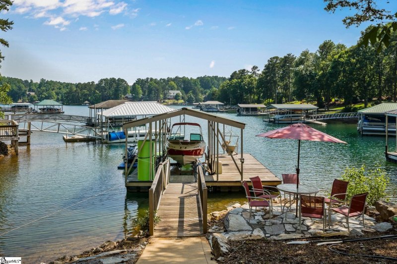 Property image 2 at 216 E Wynward Pointe Drive, Salem, SC 29676