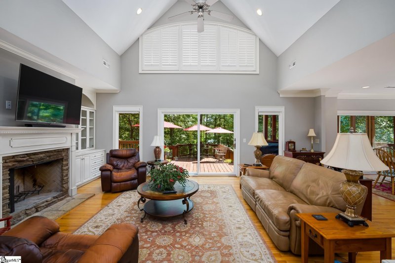 Property image 3 at 216 E Wynward Pointe Drive, Salem, SC 29676