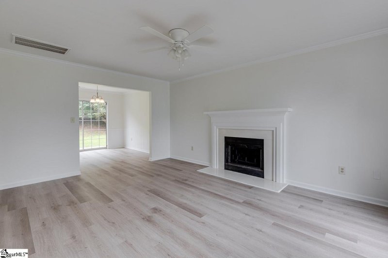 Property image 5 at 421 Riverside Chase Circle, Greer, SC 29650