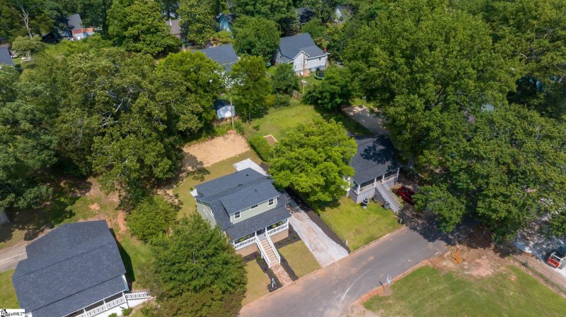 Property image 2 at 4 Hatch Street, Greenville, SC 29611