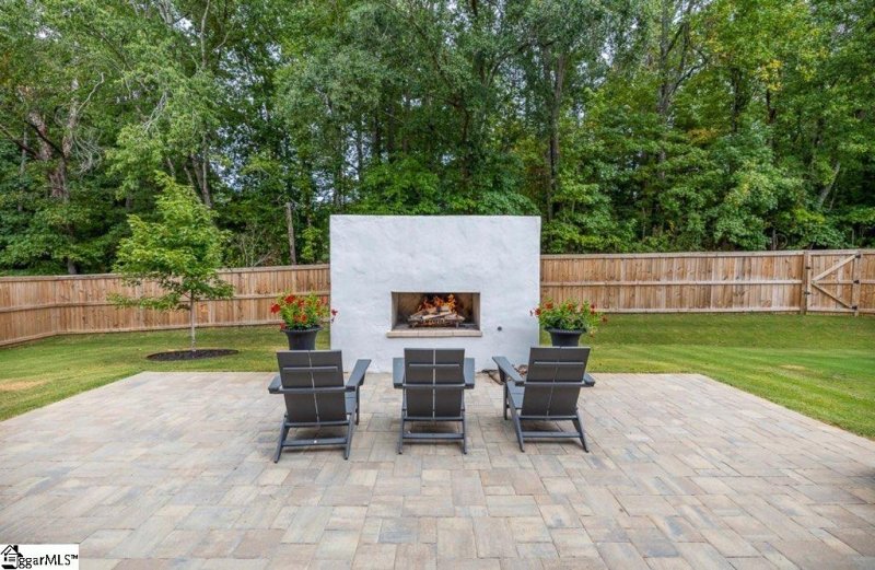 Property image 2 at 808 Tannat Court, Simpsonville, SC 29681