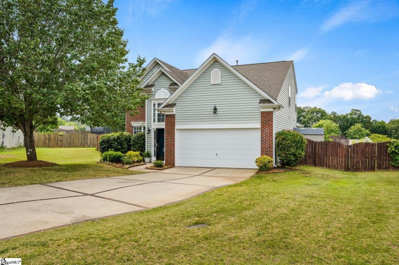 Property image 2 at 112 Red Holly Ridge Court, Greer, SC 29651