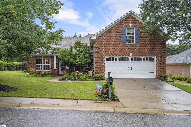 Property image 2 at 401 Clydesdale Drive, Simpsonville, SC 29681