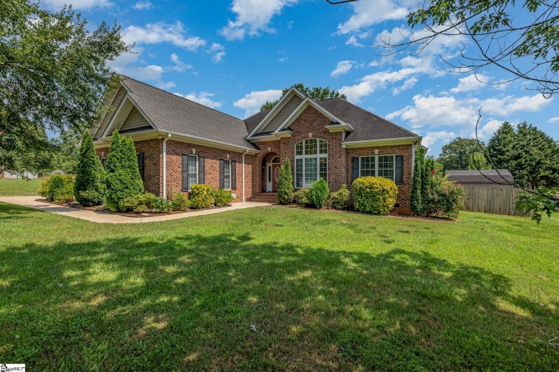 Property image 3 at 108 Stonegate Court, Easley, SC 29642
