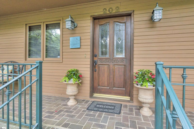 Property image 3 at 202 Terra Woods Lane, Greenville, SC 29615