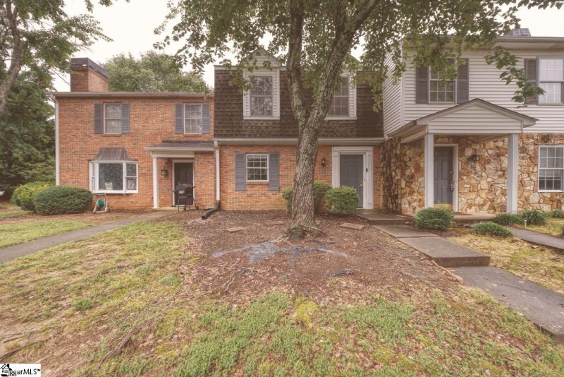 127 Shady Tree Drive