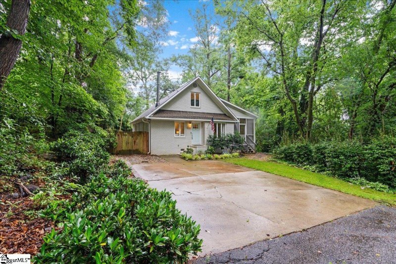 Property image 2 at 107 Scarlett Street, Greenville, SC 29607