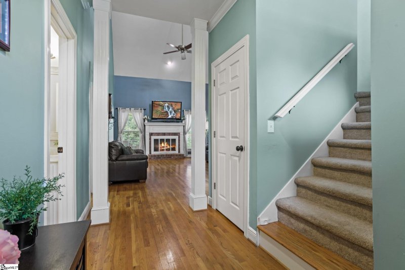 Property image 5 at 311 Greenview Circle, Greenville, SC 29609