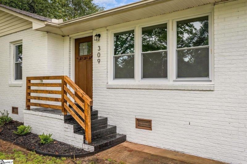 Property image 4 at 309 Chestnut Boulevard, Anderson, SC 29625