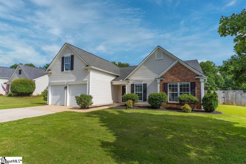 Property image 2 at 5 Turnbridge Trail, Simpsonville, SC 29680