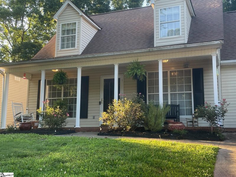 132 W Fall River Way