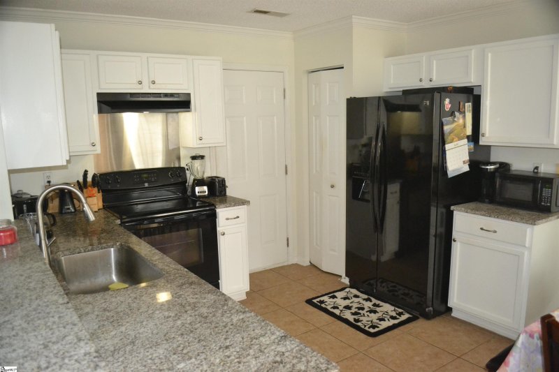 Property image 4 at 201 Winding Willow Trail, Taylors, SC 29687