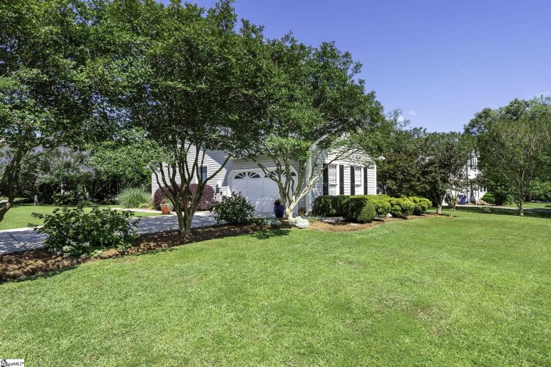 Property image 3 at 8 McBee Chapel Road, Mauldin, SC 29662