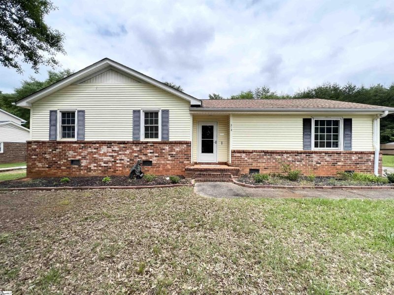 Property image 2 at 318 Berea Forest Circle, Greenville, SC 29617