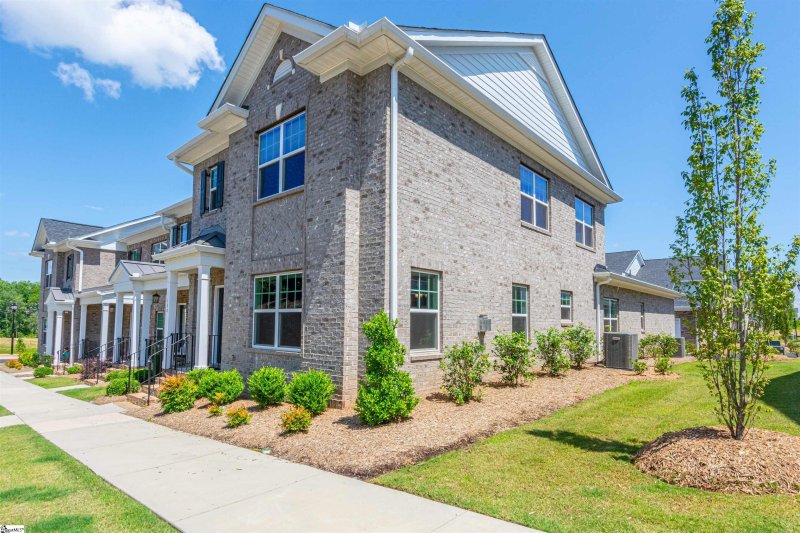 Property image 2 at 130 Danvers Road, Greenville, SC 29607