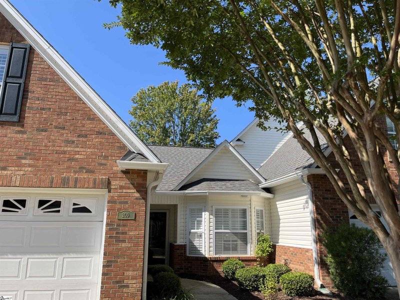 Property image 3 at 209 Chadwyck Court, Greenville, SC 29615-5469