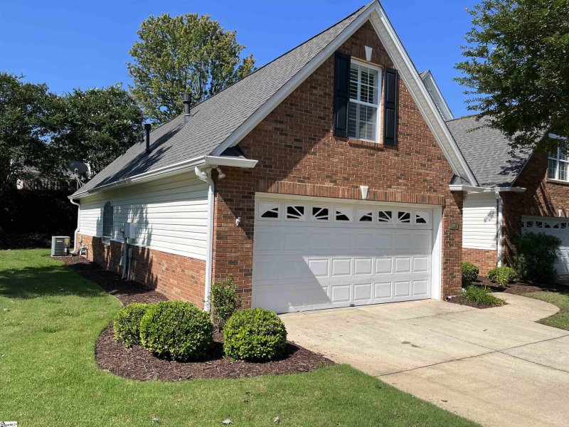 Property image 4 at 209 Chadwyck Court, Greenville, SC 29615-5469