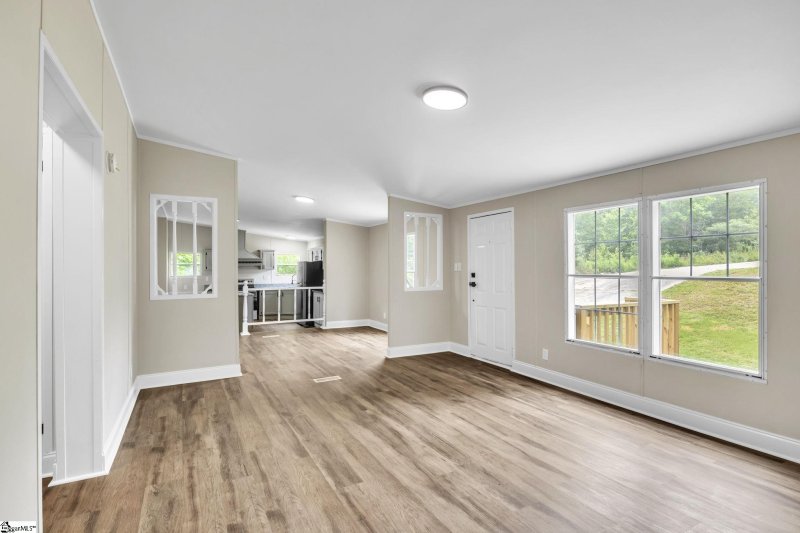 Property image 3 at 409 Walnut Crest Court, Fountain Inn, SC 29644