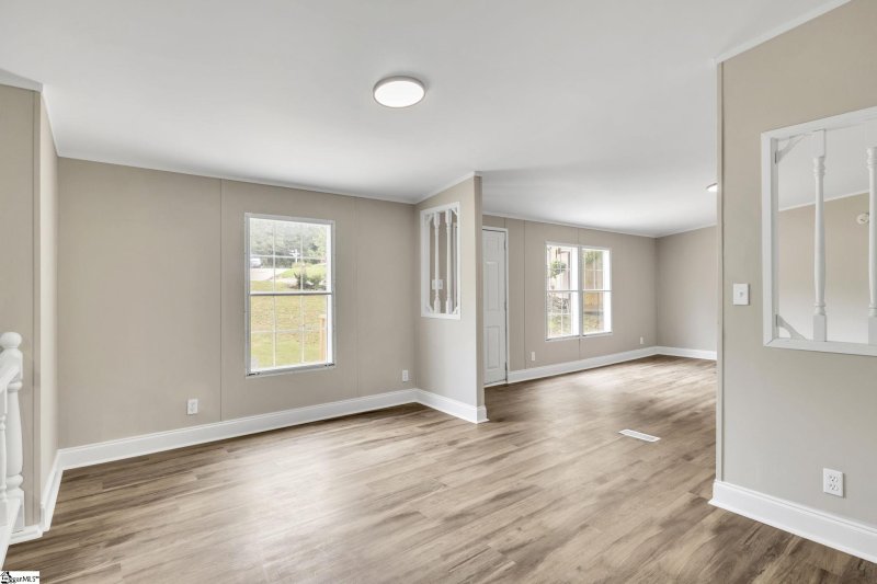 Property image 5 at 409 Walnut Crest Court, Fountain Inn, SC 29644