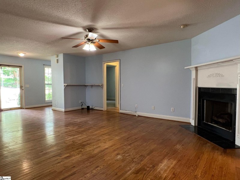 Property image 2 at 500 Hampton Road, Liberty, SC 29657