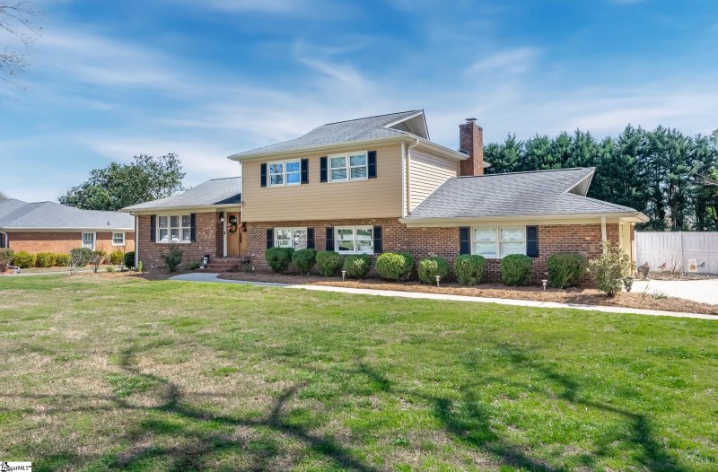 Property image 2 at 724 Hudson Road, Greenville, SC 29615