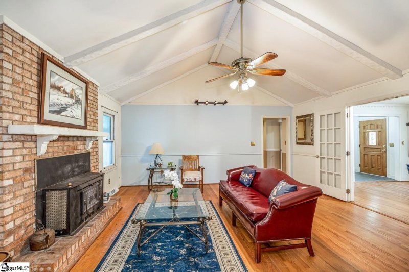 Property image 2 at 228 Compton Drive, Greenville, SC 29615