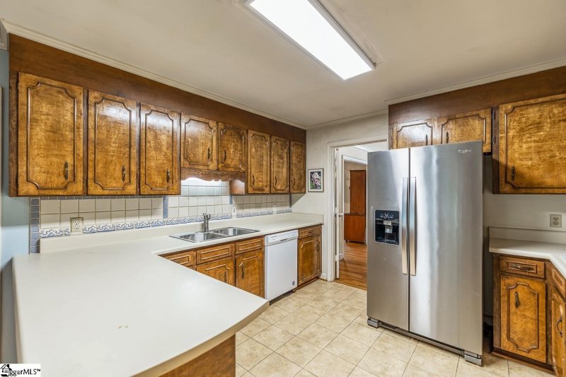 Property image 3 at 228 Compton Drive, Greenville, SC 29615