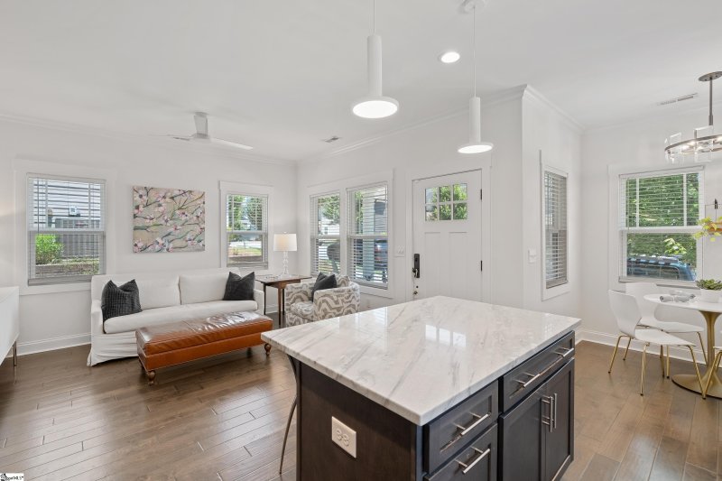 Property image 5 at 19 Greenridge Drive, Greenville, SC 29607