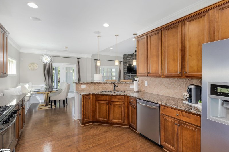 Property image 5 at 117 Gramercy Court, Greenville, SC 29617