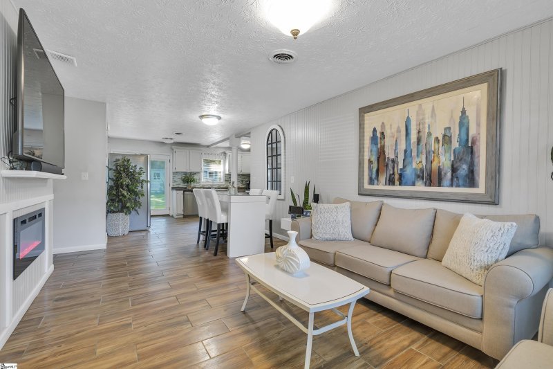 Property image 4 at 205 Osmond Drive, Taylors, SC 29687