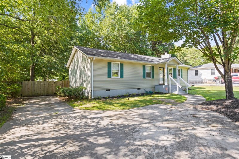 Property image 3 at 112 Clearview Avenue, Greenville, SC 29605