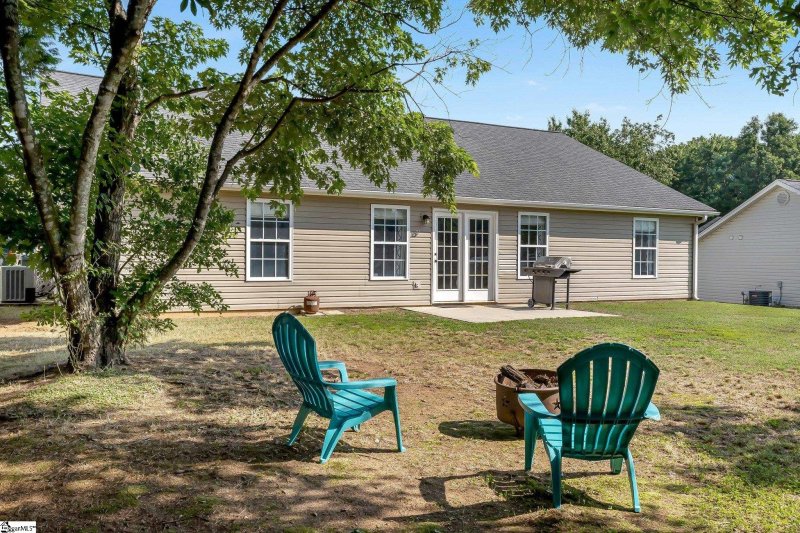 Property image 5 at 16 Fishing Run Court, Taylors, SC 29687