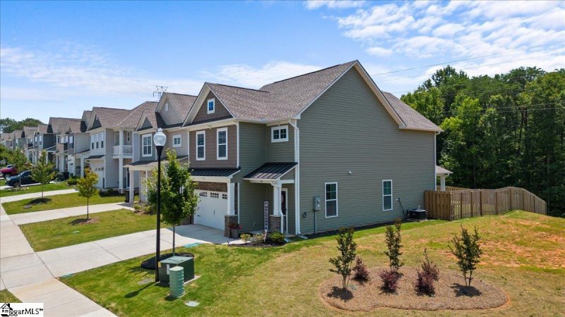 Property image 2 at 175 Highland Park Court, Easley, SC 29642