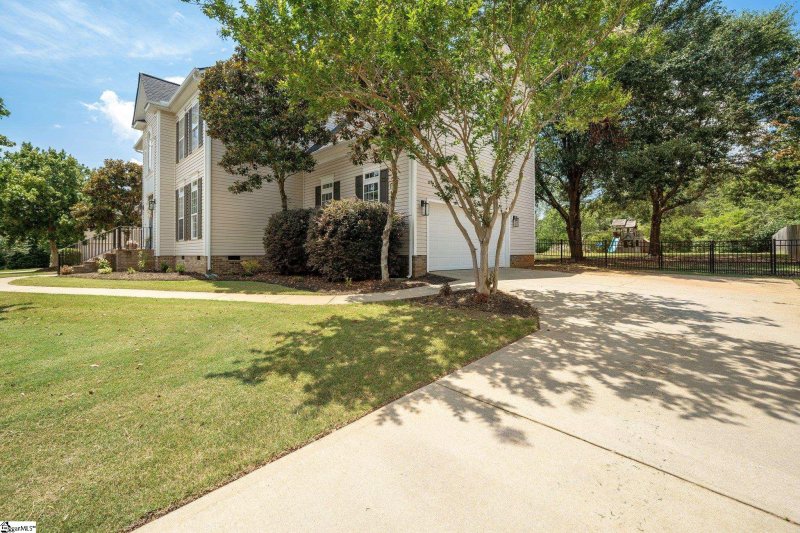 Property image 4 at 5 Neyland Drive, Fountain Inn, SC 29644